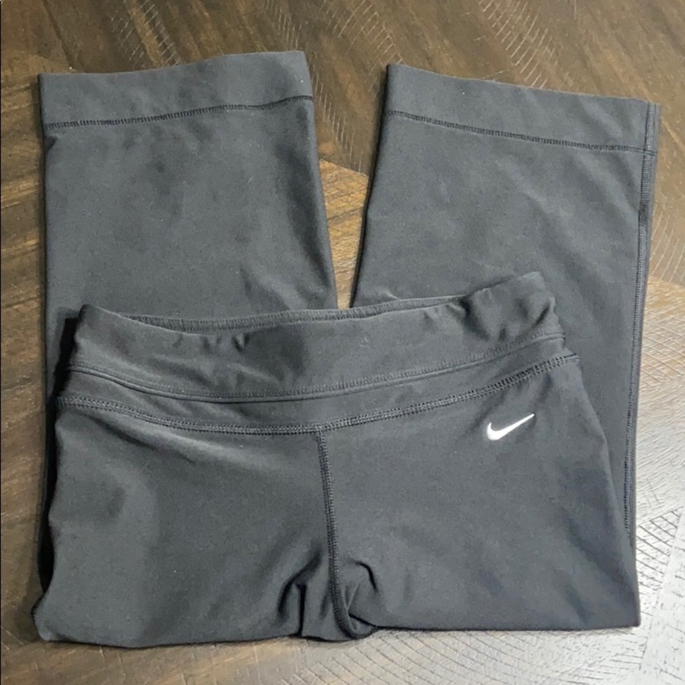 Nike Capri Active Pants. XS